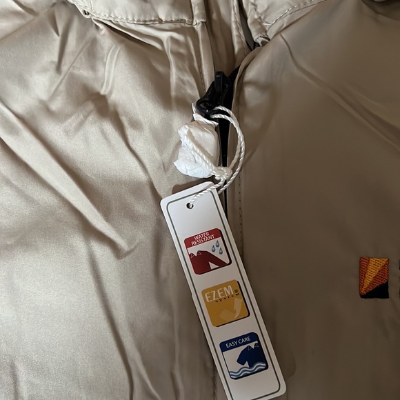 Northend Men's Performance Hooded Rain Jacket Cream Large water resistant NWT - Picture 3 of 6